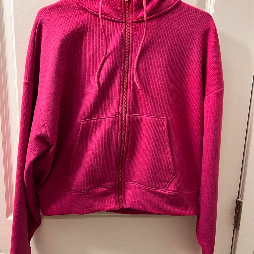 All in Motion Magenta Cropped Jacket Zip-Up